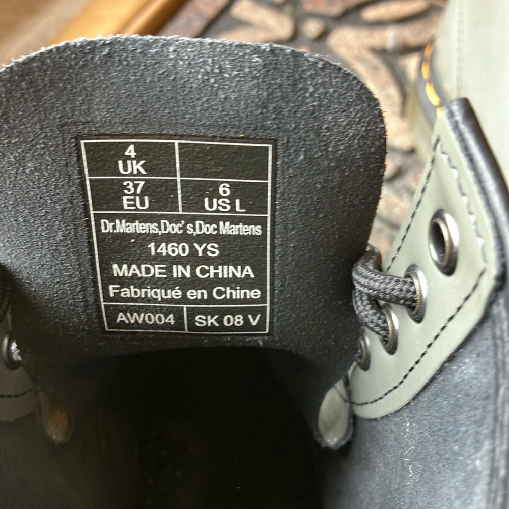 Dr. Martens iridescent gray gunmetal/rainbow Boots. 1460 YS 6 - Picture 2 of 14